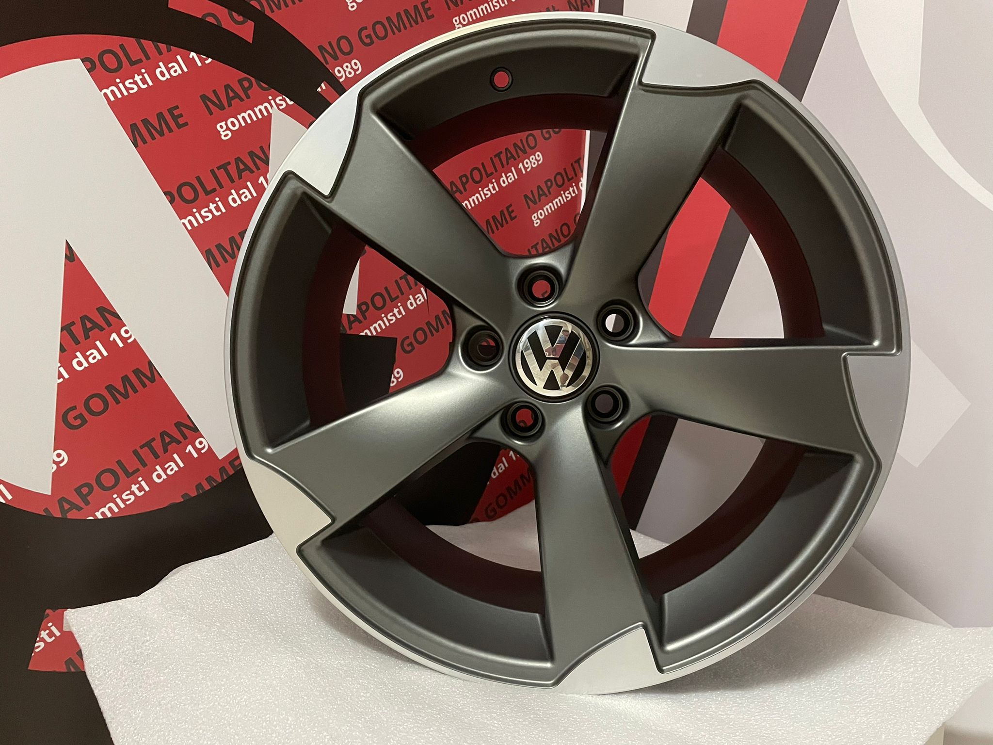 Cerchi rotor Audi A1 Polo Golf 4 t-cross17 pollici - Napolitano Gomme