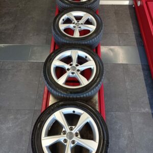 Cerchi e pneumatici Audi A4 17 pollici