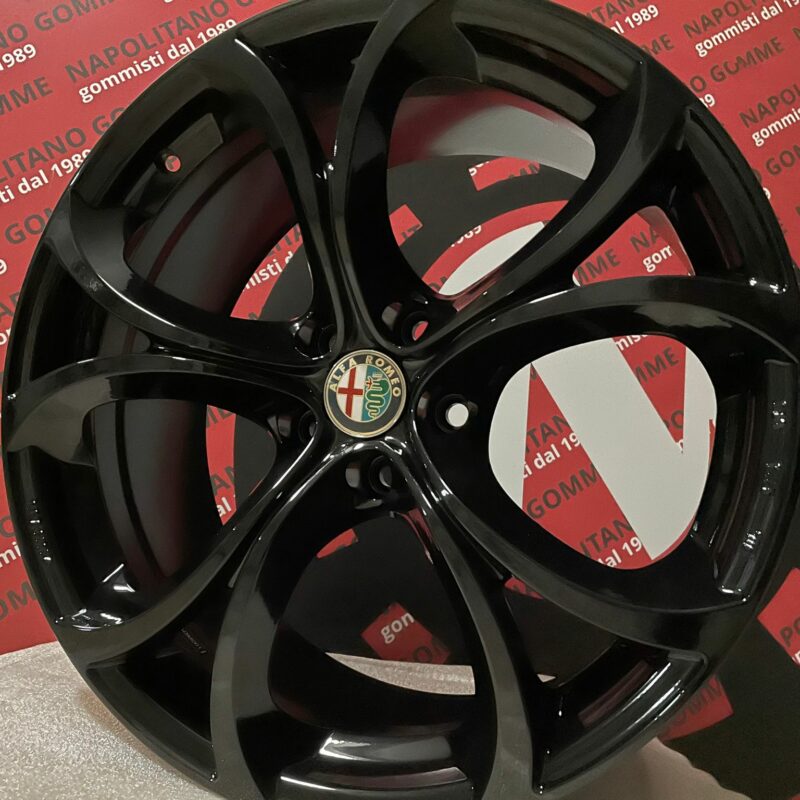 Cerchi Alfa Romeo Stelvio 20 pollici (4)