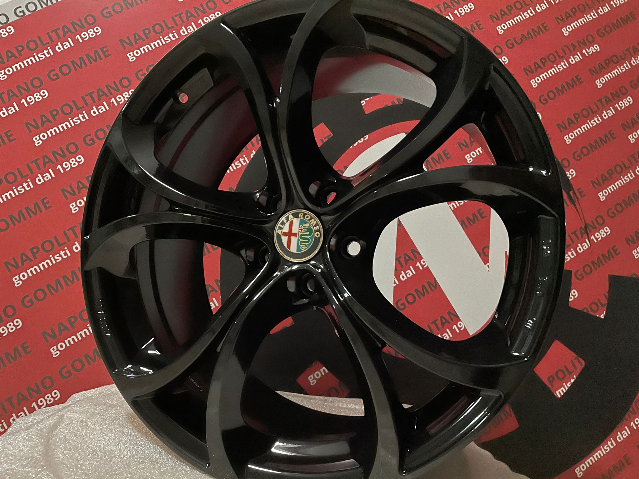 Cerchi Alfa Romeo Stelvio 20 pollici (4)