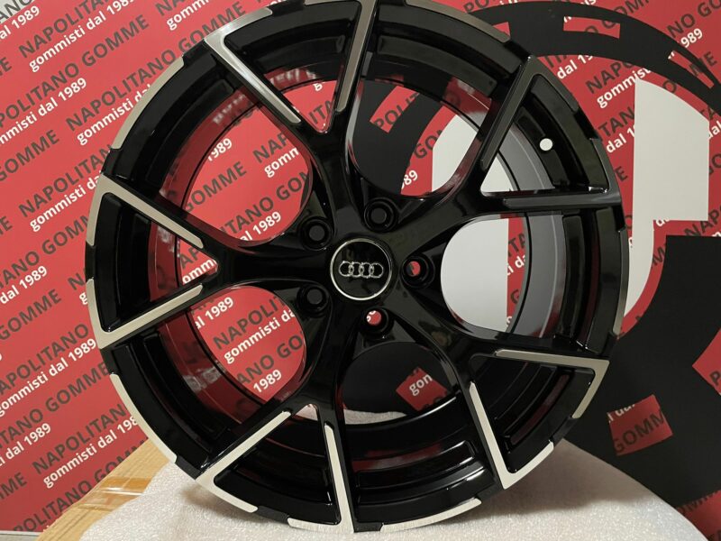 Cerchi in lega RS3 8y Audi A3 Q2 Q3 TT 18 pollici (3)