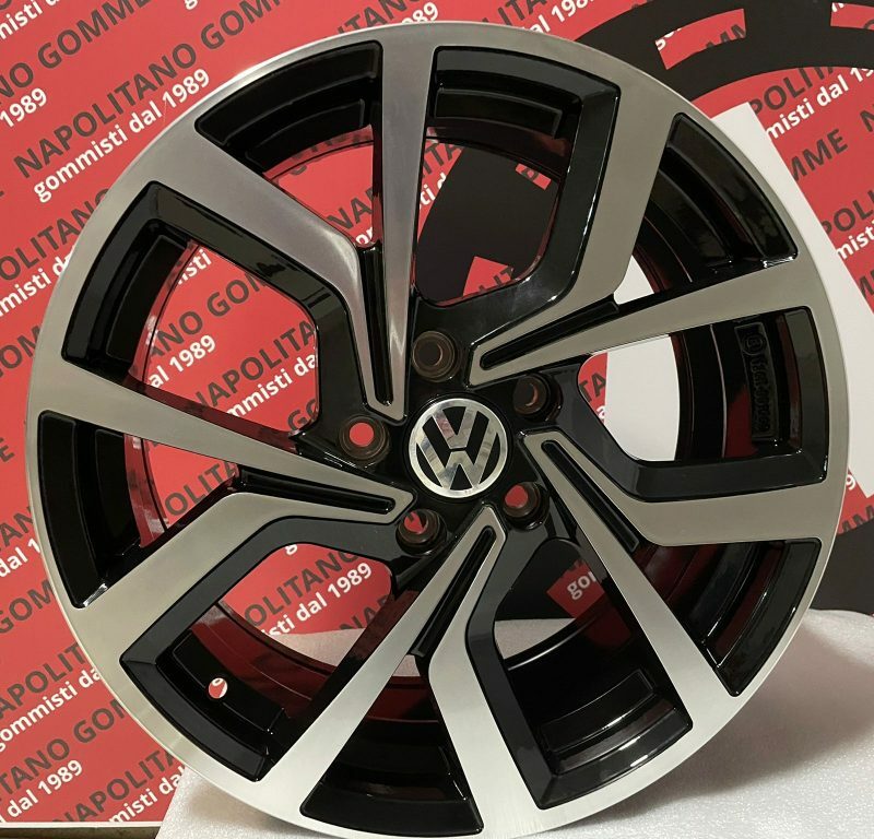 Cerchi Volkswagen golf 5 6 7 6r 7,5 8 passat 19 pollici Brescia (1)