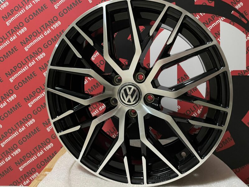 Cerchi Golf Scirocco Passat Tiguan Tcross 18 pollici Mam nero diamantato (4)