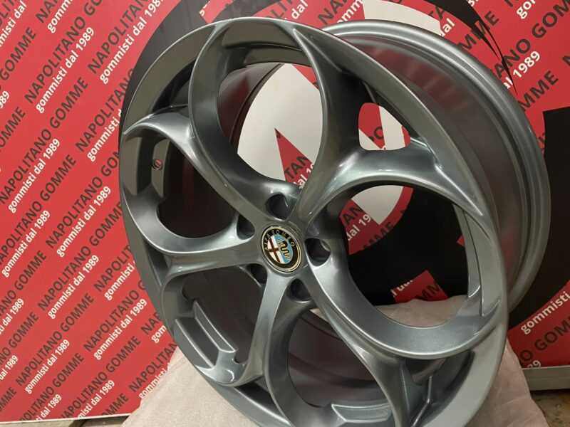 Cerchi Alfa Romeo Giulietta Stelvio Brema 159 18 pollici petalo (3)