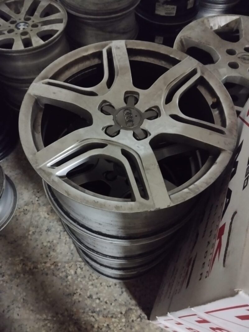 Cerchi Audi A3 A4 A6 Q3 Q5 TT 18 pollici usati