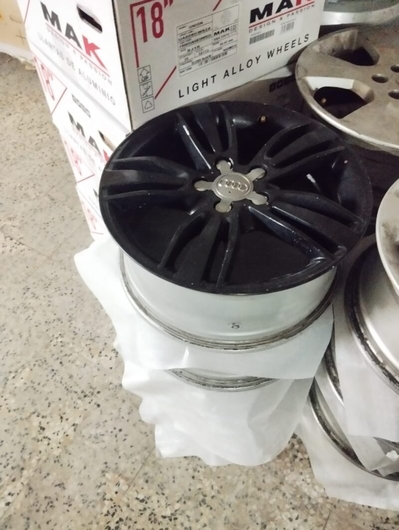 Cerchi Audi A3 Q2 Q3 TT 17 pollici usati - immagine 2