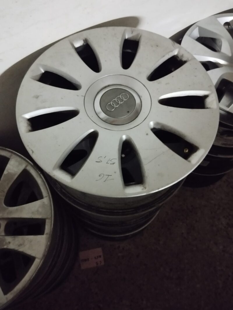 Cerchi Audi A3 Q2 Q3 TT 17 pollici usati - immagine 2