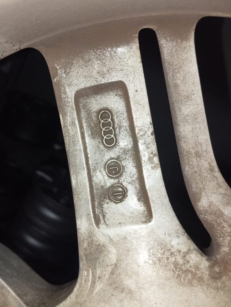 Cerchi Audi A3 A4 A6 Q3 Q5 TT 18 pollici usati - immagine 4