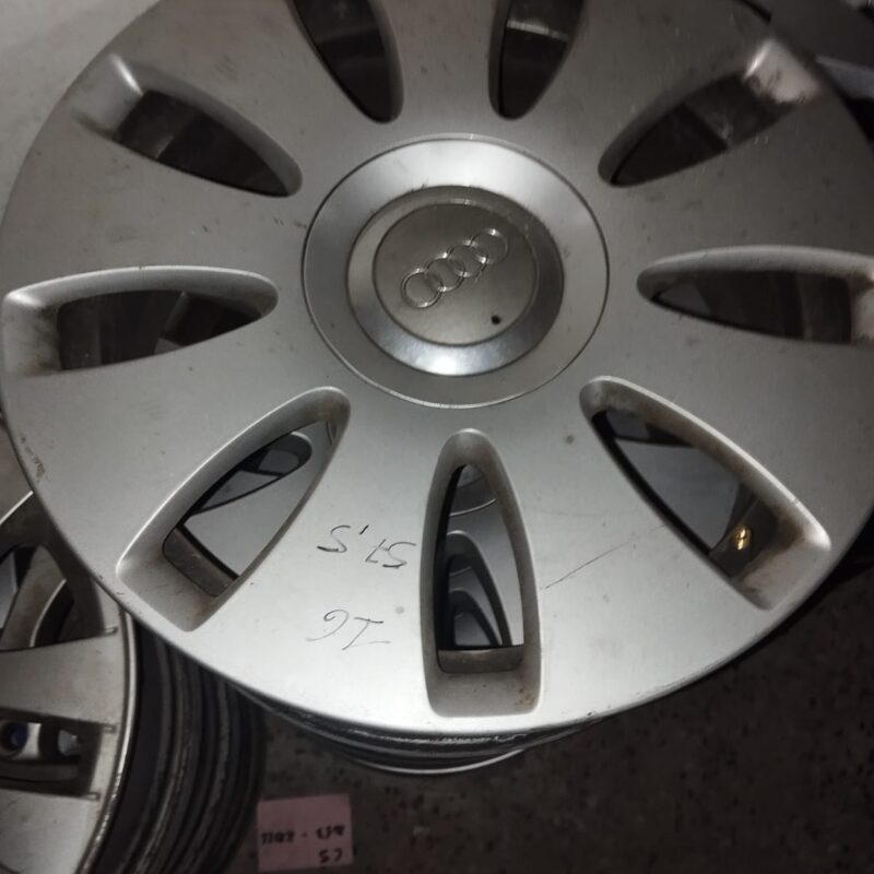Cerchi Audi A3 Q2 Q3 TT 17 pollici usati