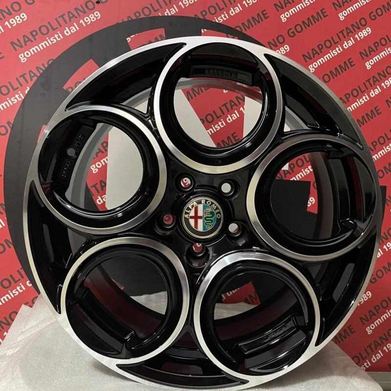 Cerchi Alfa Romeo Giulietta Stelvio Brema 159 18 pollici veloce nero lucido (3)