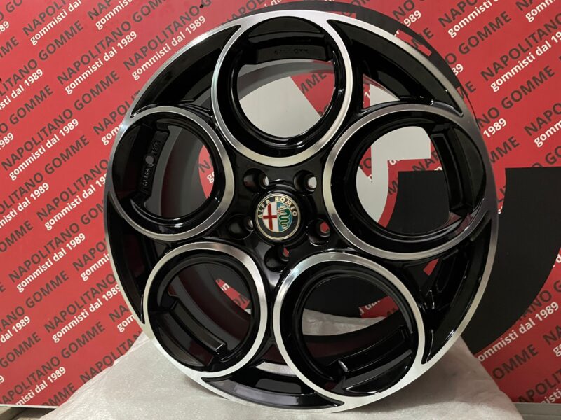 Cerchi Alfa Romeo Giulietta Stelvio Brema 159 18 pollici veloce nero lucido (4)