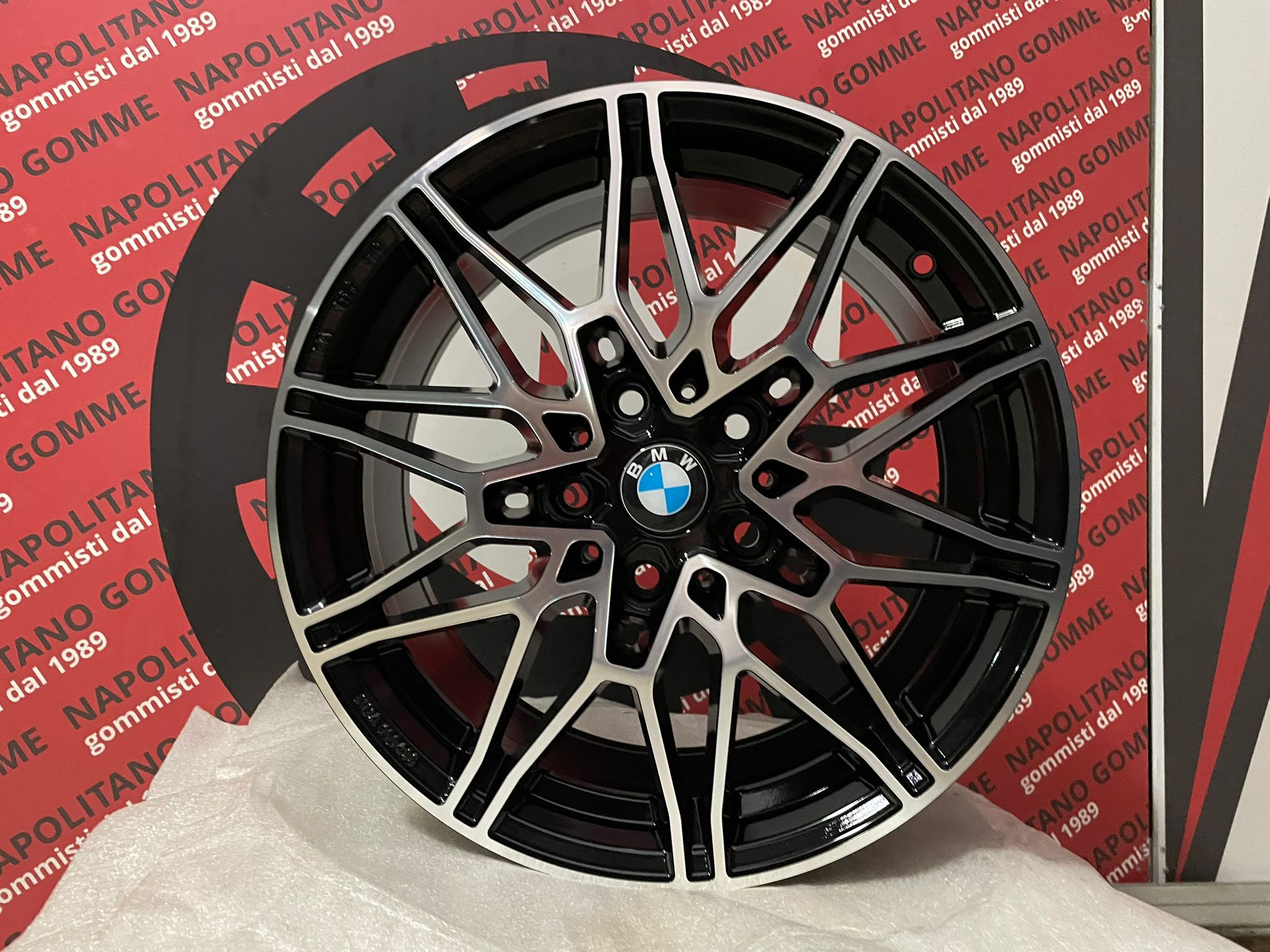 Cerchi Bmw serie 3 4 5 6 7 M3 x1 Z4 b7 17 pollici Koening (2)