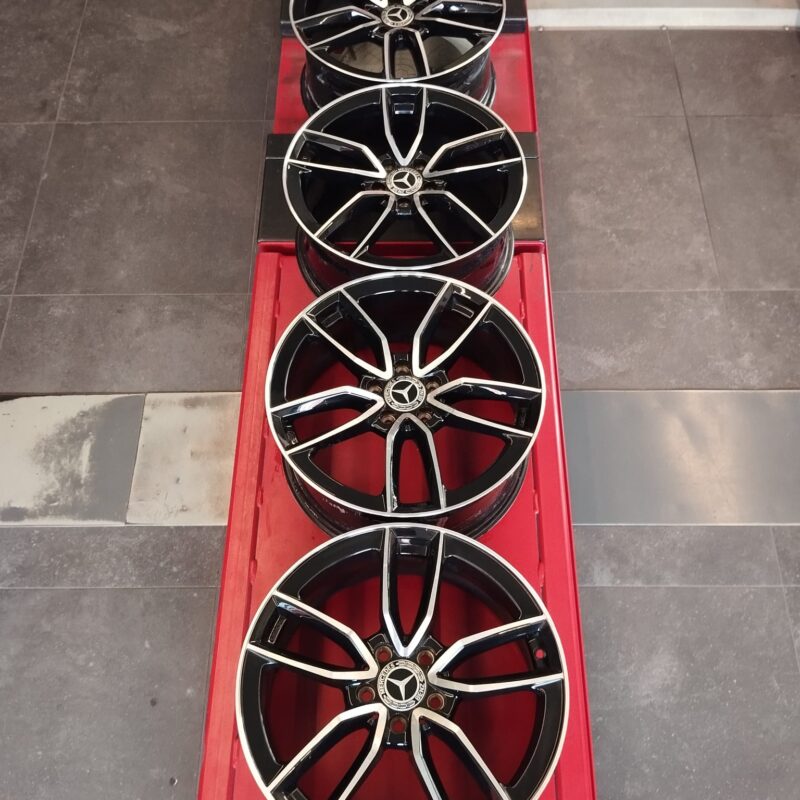 Cerchi Mercedes classe A B C E V CLA GLC SLC GLA18 pollici usati