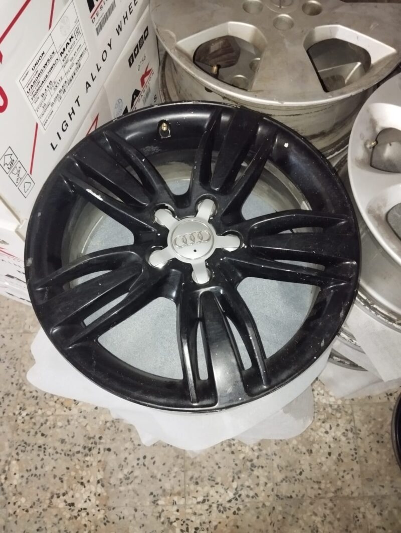 Cerchi Audi A3 Q2 Q3 TT 17 pollici usati