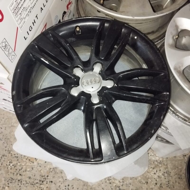 Cerchi Audi A3 Q2 Q3 TT 17 pollici usati