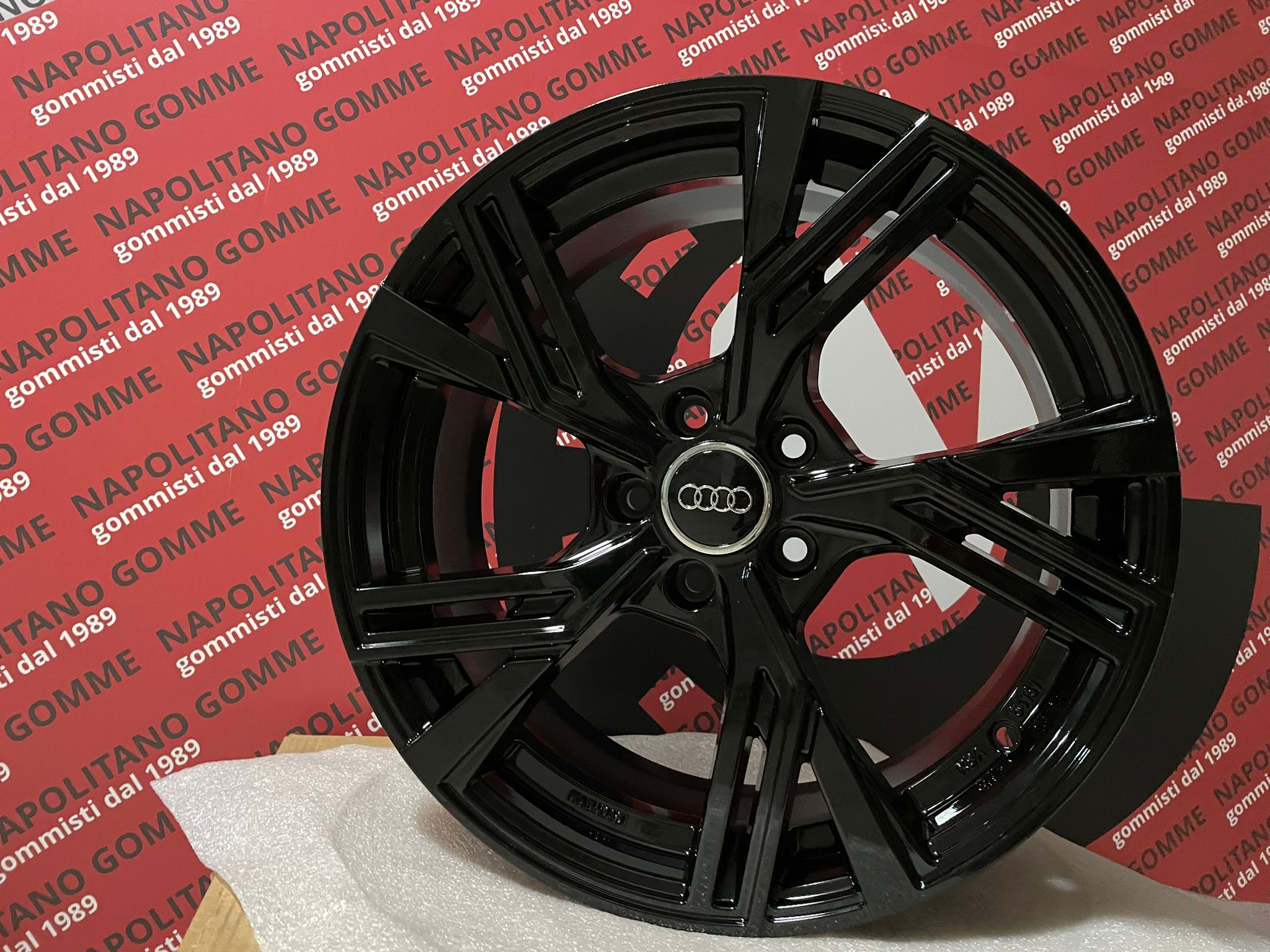 Cerchi in lega compatibili per audi a3 da 17 pollici nero lucido modello rs6 total black