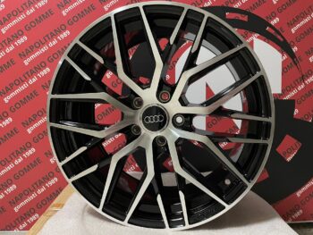 Cerchi in lega compatibili per audi a4 da 18 pollici modello rs4 nero diamantato