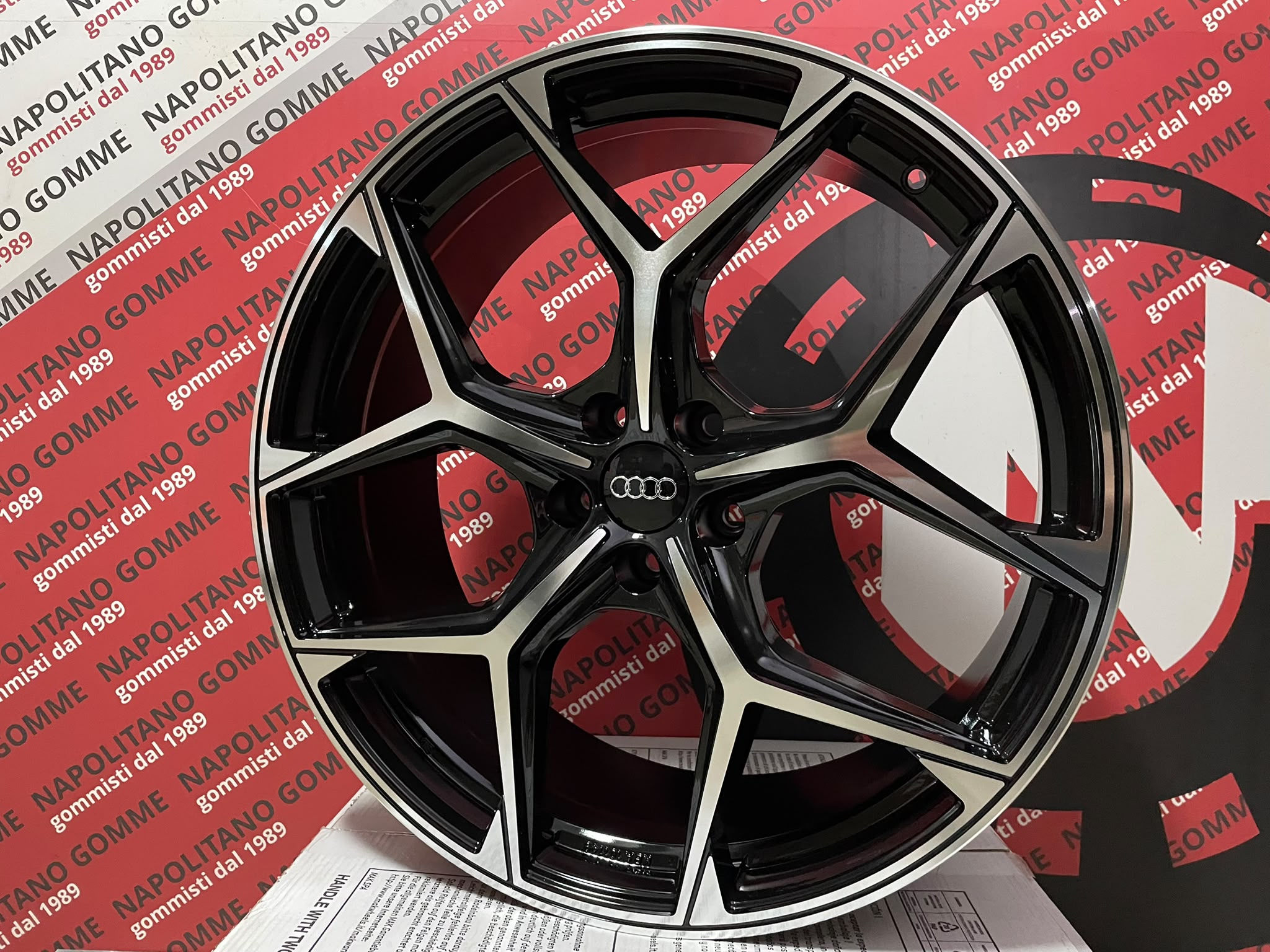 Cerchi in lega compatibili per audi a4 modello rs6 nero diamantato 18 pollici