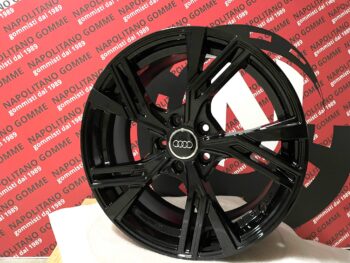 Cerchi in lega compatibili per audi a4 da 18 pollici modello rs6 sport nero lucido