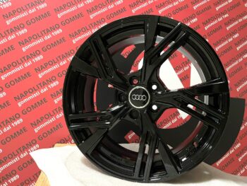Cerchi in lega compatibili per audi a4 da 18 pollici modello rs6 sport nero lucido