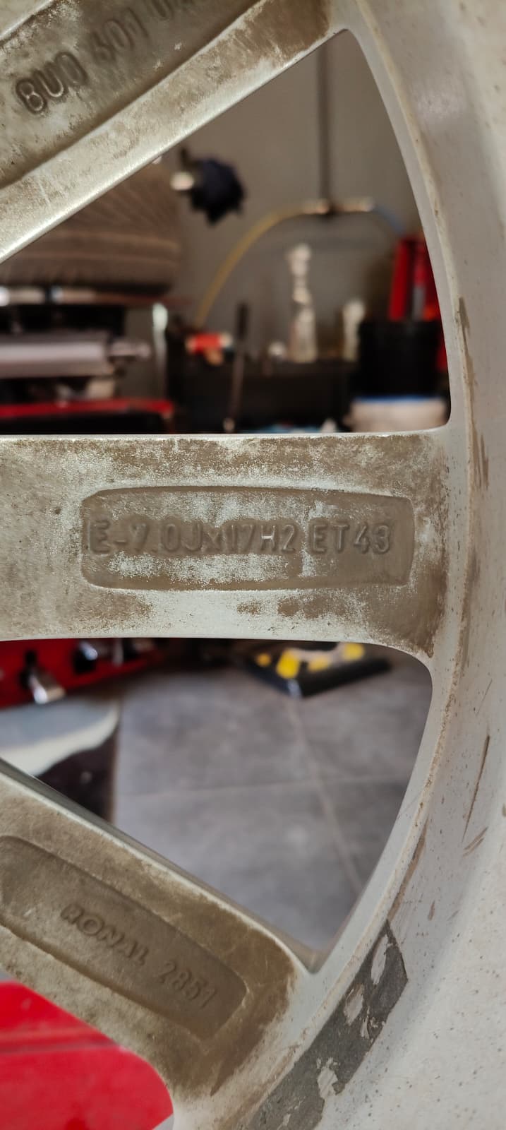 Cerchi e pneumatici Audi Q3 17 pollici usati invernali - immagine 6